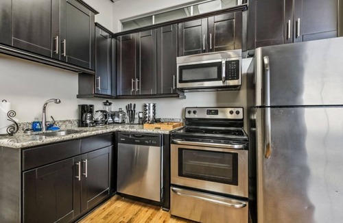 Central Business District Hotel | Spacious 1BR Condo - Near French Quarter & Bourbon
