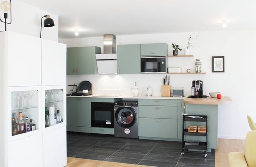 Clichy Apartment | Spacious 2-bedroom near Paris