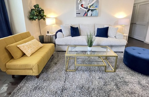Camarillo Apartment | Spacious 2 bedroom on ground floor at Downtown Camarillo