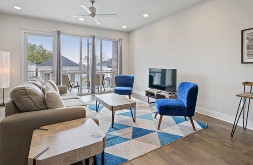 Bywater Condo | Spacious 2Br/2Bath Condo W/ Balcony in Bywater