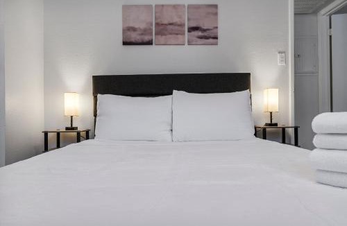 Mesa Apartment | Spacious 2BR Comfort Retreat at Vineyard in Mesa