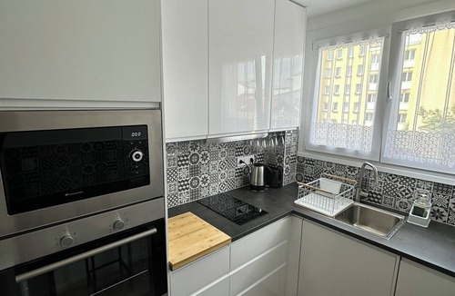 Aubervilliers Apartment | Spacious 3-bedroom near Paris - Private parking