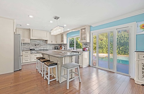 Cerritos House | Spacious 3BR Family Retreat w Private Pool