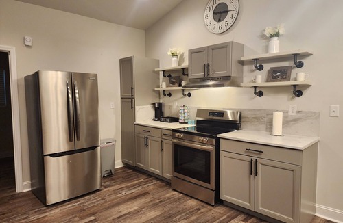 Good Hope House | Spacious 3BR Home w/Bounce House Arcade room & Luxury Massage Chair