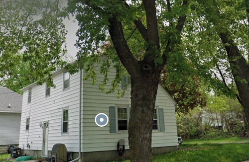 Fairmont House | Spacious 4-bedroom house in Fairmont