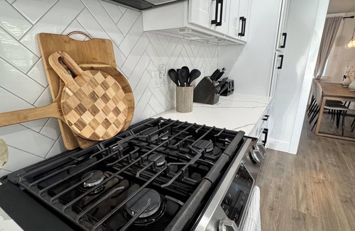 Rio Lindo House | Spacious 4-bedroom house in Wonderful Oxnard with AC, fitness room