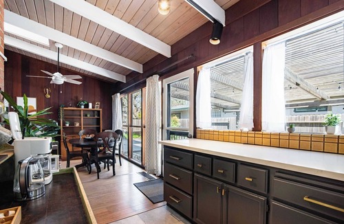 Central Davis House | Spacious 4BR Backyard Oasis with BBQ Near UC Davis