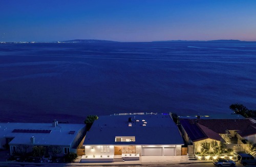 Malibu House | Spacious 5-bedroom house with unobstructed ocean views