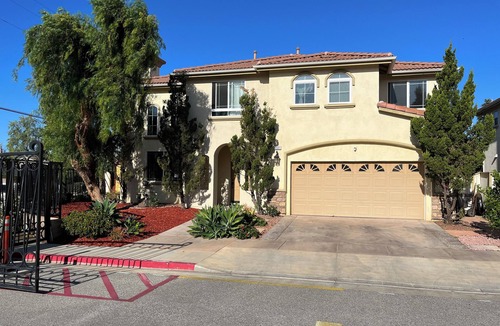 Canoga Park House | Spacious 5-bedroom house FIFA World Cup 2026 ready!