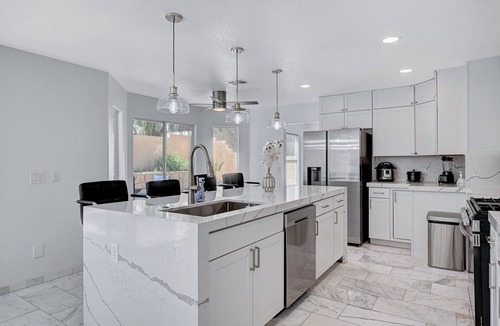Spring Valley House | Spacious 5BR Home w/Private Pool Quiet Area Near Las Vegas Strip