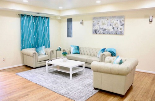Central Northeast House | Spacious 6-bedroom house with AC, WiFi in awesome Washington