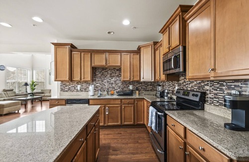 Bowie House | Spacious 6BR Bowie Home Sleeps 16 w/parking