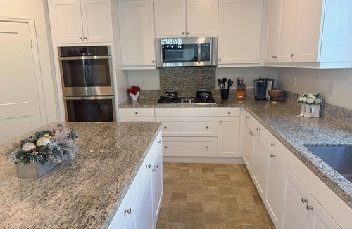 Ontario House | Spacious 6BR Home 8 Beds Arcade Machine Near Ontario Mills, Airport & Freeways