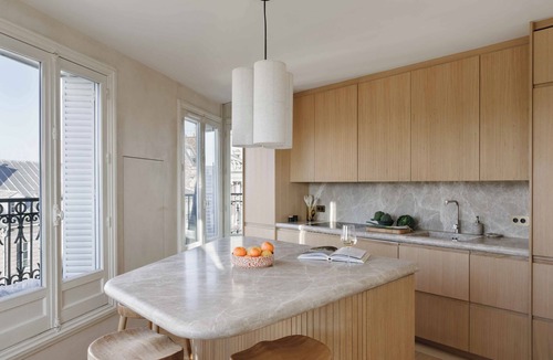 Saint-Vincent-de-Paul Apartment | Spacious apartment overlooking the Eiffel Tower