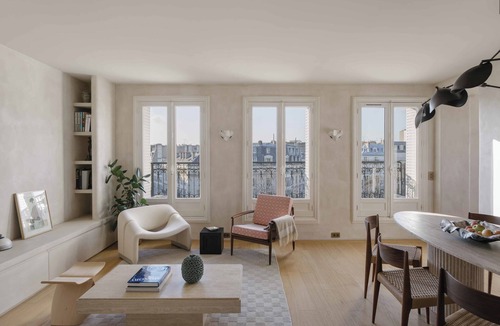 Saint-Vincent-de-Paul Apartment | Spacious apartment overlooking the Eiffel Tower