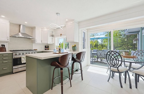 Norwood House | Spacious Colonial Near Stadium + Train Station w/Hot Tub + Firepit