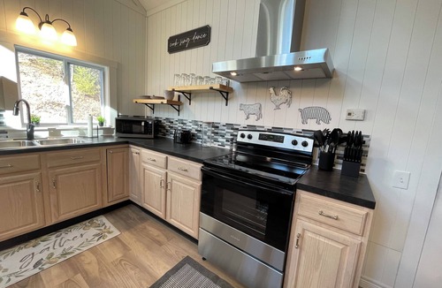 Guilford House | Spacious Country Getaway