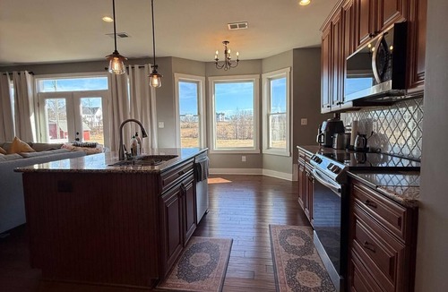 Haymarket House | Spacious Country Retreat with 5BR & Mountain Views