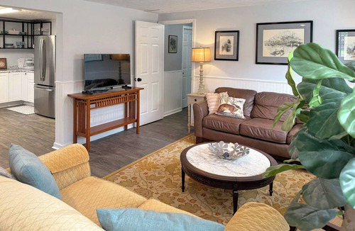 Bakerton Apartment | Spacious Dog-Friendly Apartment Near Harpers Ferry