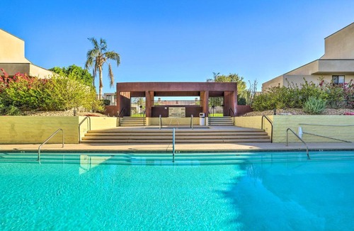 Downtown Palm Springs Apartment | Spacious Downtown Palm Springs Condo with Patio