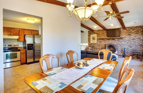 Brooklyn Park Cottage | Spacious Family Home: 11 Mi to Dtwn Minneapolis!