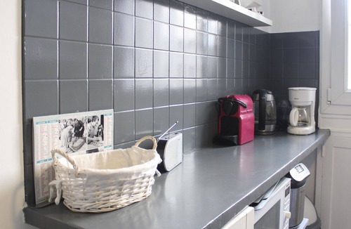 Epinettes Apartment | Spacious family nest facing Square des Épinette