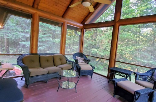 Hayward Ski Chalet | Spacious, family-sized, pet-friendly chalet style log home on Lake Chippewa.