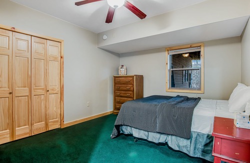 Harshaw Cabin | Spacious Lakefront Home with Dock - Water Views, Free Internet, Washer & Dryer