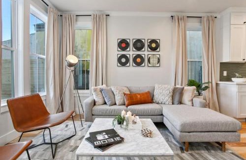 Treme House | Spacious Mid-Century Oasis with Heated Pool