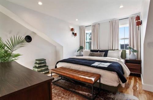 Treme House | Spacious Mid-Century Oasis with Heated Pool
