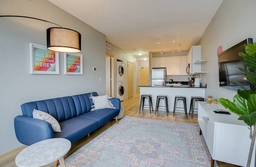 Prospect Park Apartment | Spacious Minneapolis Flat + Gym