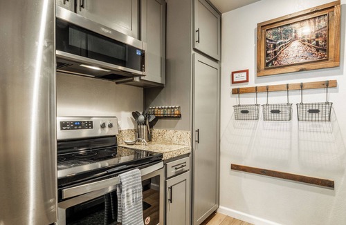 Mammoth Lakes Condo | Spacious & Modern 2BR Condo W/Pool & Spa 637