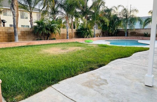 Mira Loma House | Spacious Modern Home with Swimming Pool