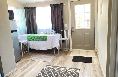 Lake Montezuma House | Spacious & Peaceful bedroom suite with Kitchenette in charming Lake Montezuma.