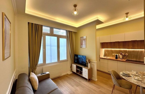 15th Arrondissement Apartment | Spacious studio 4* - 31 sqm - Tour Eiffel/Parc des Expositions - 3p