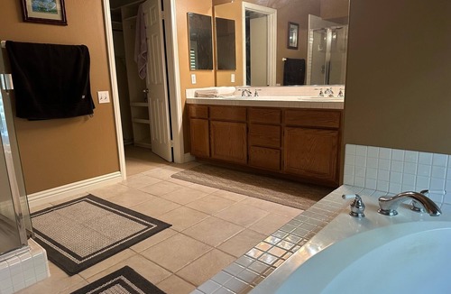 Ventura House | Spacious upscale four bedroom home with gourmet kitchen, Den, and game loft.