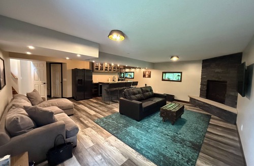 Cannon Falls House | Spacious villa in Cannon Falls on a scenic river with nature views.