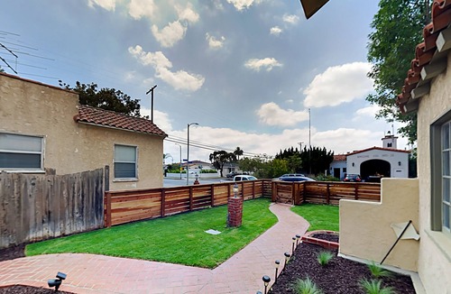 North Long Beach House | Spanish-Style Northside Gem | 2 Dog-Friendly Yards & Alfresco Dining