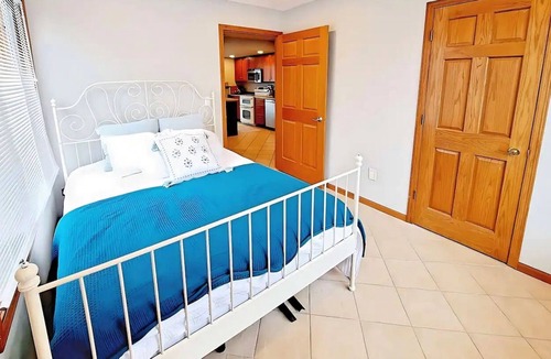 Forest Junction House | SPECIAL Book 4 nights get 3 FREE Nov-April ONLY