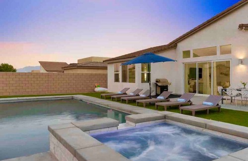 Desert Hot Springs Villa | Specials-ask +gameroom+basketball+fire pit+bbq+beautiful pool+spa+mountain views