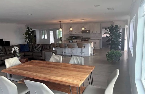 Perris House | Spectacular lakeview, spacious, remodeled 3+2 bedroom, large lot for RVs, boats.