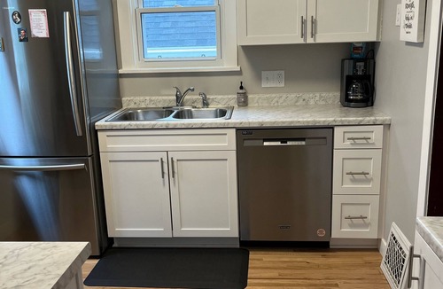 Kutzky Park House | St. Augustine at The Mayo, Gonda, St. Marys WALK! Fenced yard! Great Location!