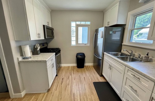 Kutzky Park House | St. Augustine at The Mayo, Gonda, St. Marys WALK! Fenced yard! Great Location!