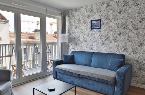Saint-Ouen Apartment | Starred in SO/JO: free metro pass