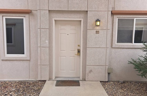 Fort Dodge Apartment | State Softball Tournament Special. Perfect 4-bedroom apartment in Fort Dodge!