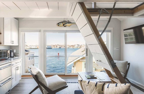Gloucester House | Stay at Rocky Neck