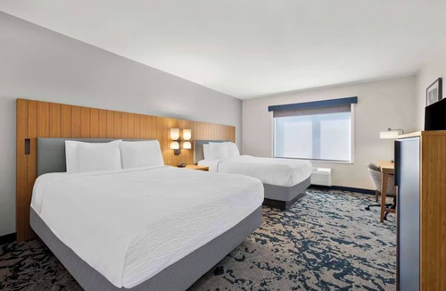 South Baton Rouge Hotel | Stay in a Modern, Stylish Room Perfect for Families Seeking a Relaxing Escapes