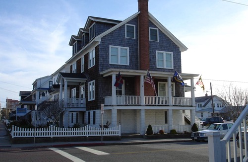 Ocean City Apartment | Stay just 6 houses from the boards in a 1928 Cottage in Old Town!