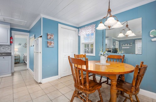 South Yarmouth Cottage | Stay Snug by the Sea at The Blue Birds Nest