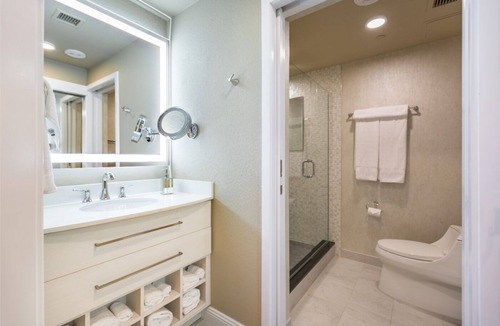 Sunrise Manor Resort | Steps from the Las Vegas Convention Center—just a quick walk through the casino!